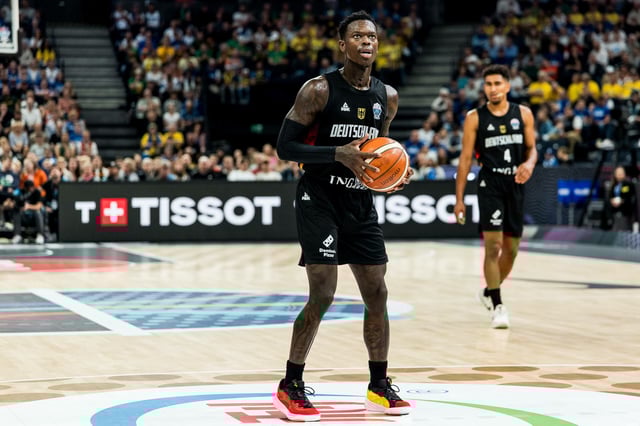 Dennis Schröder wurde bei dem Spiel gegen Litauen nach eigener Aussage rassistisch beleidigt.