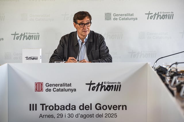 El presidente de la Generalitat de Cataluña, Salvador Illa, encabeza la III Trobada del Govern, en Vilar Rural, a 29 de agosto de 2025, en Arnes, Tarragona