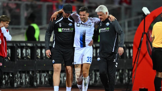 Marcel Hoffmeier vpm SC Paderborn erlitt im Spiel beim 1. FC Nürnberg einen Kreuzbandriss.