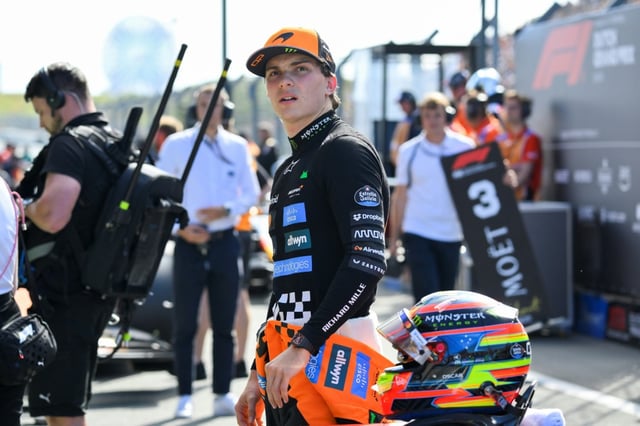 Le pilote McLaren Oscar Piastri vient de signer la pole-position pour le GP des Pays-Bas sur le circuit Zandvoort, le 30 août 2025