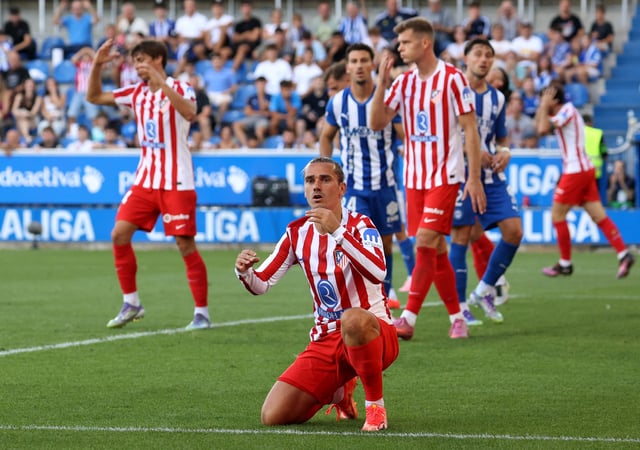 Soccer Football - LaLiga - Deportivo Alaves v Atletico Madrid - Estadio Mendizorroza, Vitoria-Gasteiz, Spain - August 30, 2025 Atletico Madrid's Antoine Griezmann reacts REUTERS/Pankra Nieto