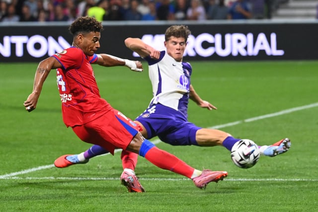 Soccer - France - French Ligue 1 - Toulouse v Paris St Germain - Stadium de Toulouse, Toulouse, France - August 30, 2025 Paris St Germain's Desire Doue in action REUTERS/Alexandre Dimou