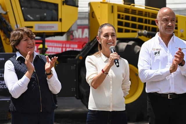 Acolman, Estado de México, México, 30 de agosto de 2025. La doctora Claudia Sheinbaum Pardo,  presidenta Constitucional de los Estados Unidos Mexicanos da el banderazo a trenes de repavimentación en Acolman, Estado de México. | Foto: Presidencia