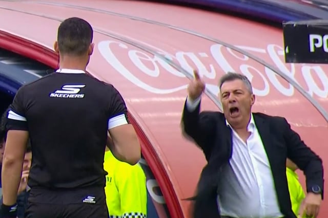Kudelka y Ramírez protagonizan un momento tenso en el clásico