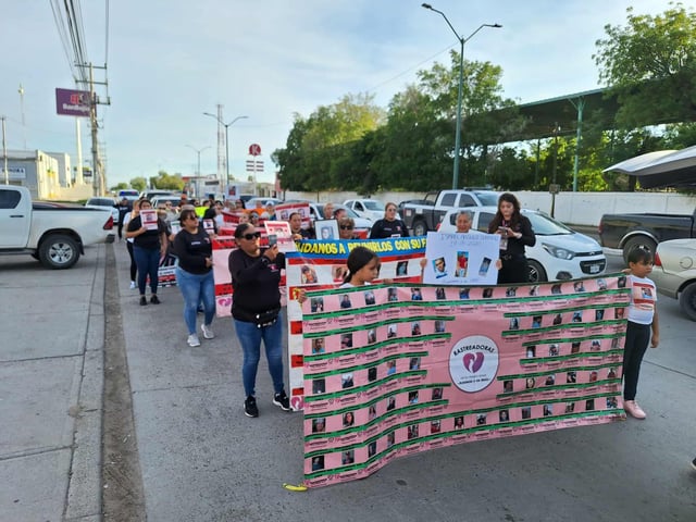 Marchan en Cajeme por los desaparecidos. / Imagen por Mayra Echeverría.