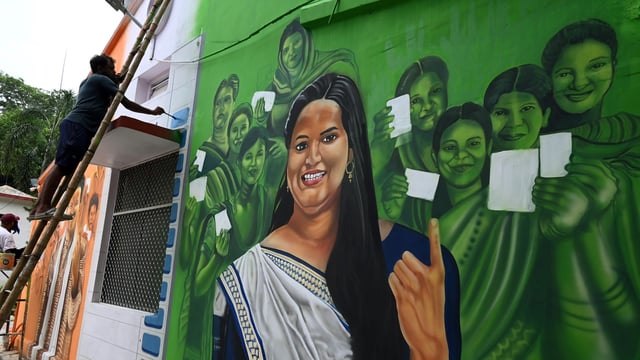 “There are indications that the number of electors in the final draft to be published on September 30 would go up from 72.4 million, said the election commission.