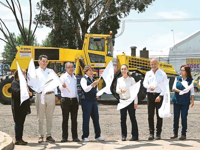 Desde Acolman, Estado de México, la presidenta Claudia Sheinbaum y la gobernadora Delfina Gómez dieron el banderazo de salida para los trabajos de bacheo y ajuste en las vialidades federales del país. 
