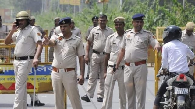 Police set up a trap near the Baliyawas village by the Faridabad-Gurugram road, DSP of STF Preetpal Singh Sangwan said.