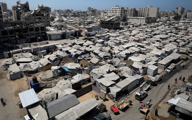 A view of tents sheltering Palestinians displaced by the Israeli military offensive, in Gaza City, August 23, 2025. REUTERS/Dawoud Abu Alkas/File Photo
