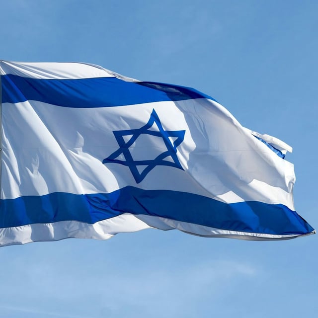 Eine israelische Flagge am Haus der Konrad-Adenauer-Stiftung ist angezündet worden.
