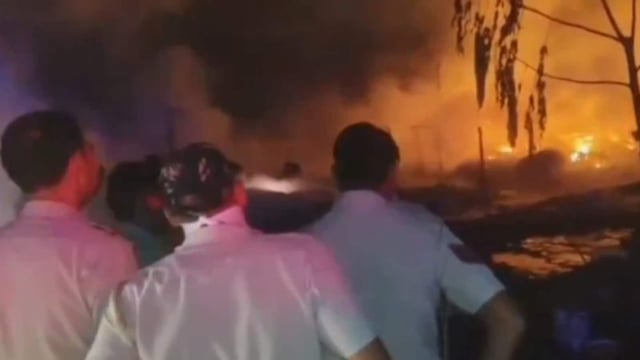 Smoke rising from the jhuggi cluster led to residents alerting the police and fire control room.