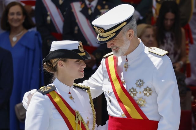 Leonor de Borbón tendrá que pasar unas 50 horas en los simuladores, antes de ponerse a los mandos del avión Pilatus PC-21 en compañía de su instructo.