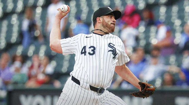 Aug 27, 2025; Chicago, Illinois, USA; Chicago White Sox starting pitcher Aaron Civale (43) delivers a pitch against the Kansas City Royals during the first inning at Rate Field. Mandatory Credit: Kamil Krzaczynski-Imagn Images