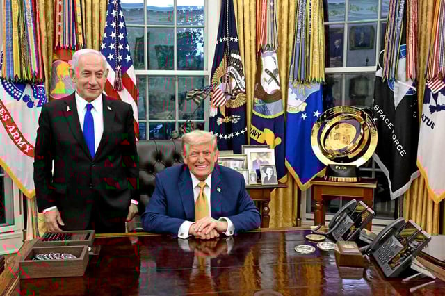 Dès février, le Premier ministre israélien Benyamin Netanyahu avait salué la proposition de Trump de faire de Gaza une "French Riviera" sous égide américaine. Ici, le 8 juillet 2025, à Washington. 
