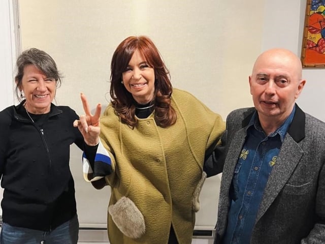 Con una foto de Cristina Kirchner y el Indio Solari, Máximo habló de la "proscripción" de la ex presidenta