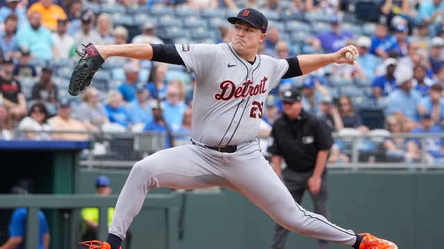 Aug 31, 2025; Kansas City, Missouri, USA; Detroit Tigers starting pitcher Tarik Skubal (29) delivers a pitch against the Kansas City Royals in the first inning at Kauffman Stadium. Mandatory Credit: Denny Medley-Imagn Images