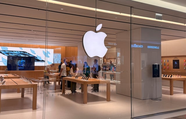 Apple Hebbal Store is located in Phoenix Mall of Asia.