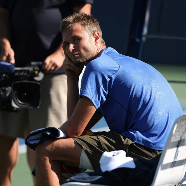 Tennis-Profi Kamil Majchrzak sorgte bei einem jungen Fan für Glück im Unglück.