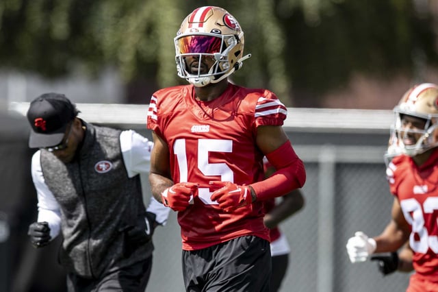 San Francisco 49ers wide receiver Jauan Jennings (15) on the field during the team’s first training camp practice in Santa Clara, Calif., Wednesday, July 23, 2025.