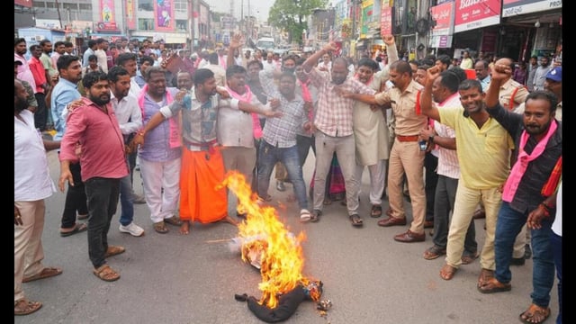 BRS workers protesting against the CBI probe ordered by the Telangana government after a marathon debate on the Kaleshwaram lift irrigation project, in Warangal on Monday. (HT PHOTO)