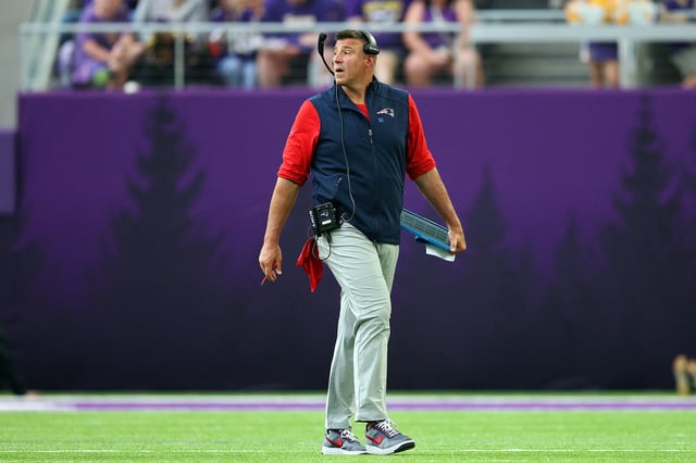 MINNEAPOLIS, MINNESOTA - AUGUST 16: Head coach Mike Vrabel of the New England Patriots looks on against the Minnesota Vikings in the second quarter during the NFL Preseason 2025 game between New England Patriots and Minnesota Vikings at U.S. Bank Stadium on August 16, 2025 in Minneapolis, Minnesota. The Patriots defeated the Vikings 20-12.