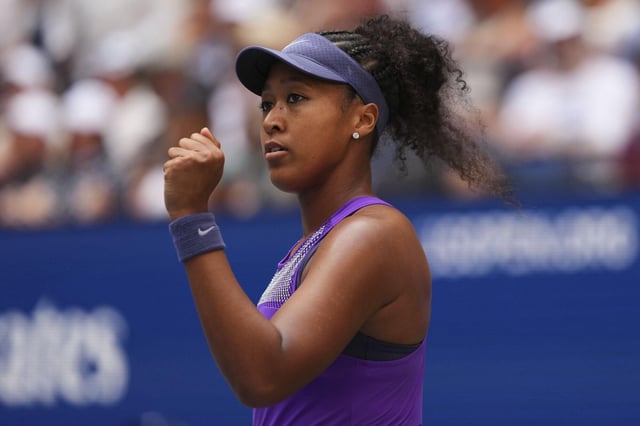 Naomi Osaka, en un momento de su victoria sobre Coco Gauff en octavos de final del Abierto de EEUU