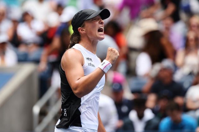 La polaca Iga Swiatek venció la rusa Ekaterina Alexandrova y avanzó a cuartos de final del US Open 2025