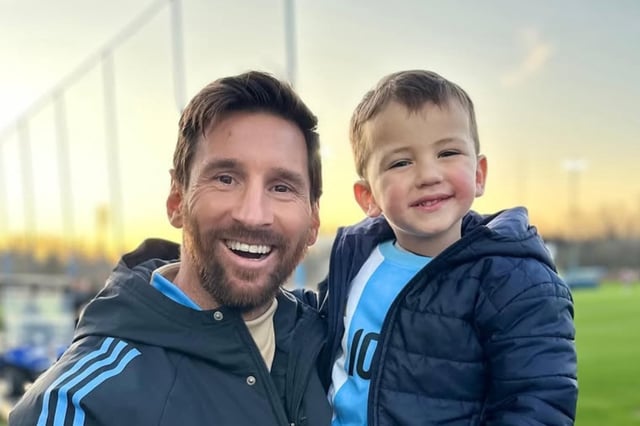 Leo Messi le cumplió el sueño a Luca, el hijo de Fabián Cubero y Mica Viciconte (Foto: Instagram @micaviciconte)