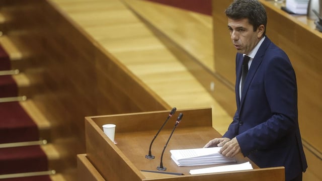 El Grupo de predicción y vigilancia de Barcelona aseguró, a preguntas del técnico de sala València, que la inestabilidad podría ir "hacía la serranía de Cuenca (...) Igual que a las 12 de la noche cambia hacia la zona de Teruel, pero no es lo que nos ha preocupado hasta ahora"