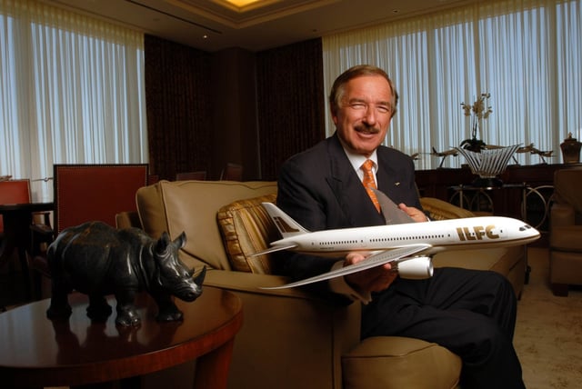 Air Lease Corp., the aviation finance firm built by industry pioneer Steven Udvar-Házy of Beverly Hills, above in this Oct. 17, 2017, photo, agreed to a $7.4 billion sale to a group led by Sumitomo Corp., adding to consolidation in an industry that plays an increasingly important role in aircraft purchases.  (Axel Koester for The New York Times)