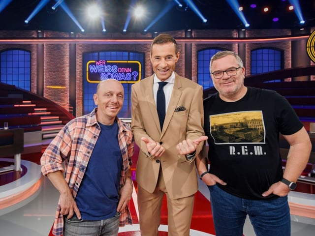 Nach Ablauf der aktuellen Staffel von „Wer weiß denn sowas?“ stieg Elton (rechts) aus der Quizshow aus.