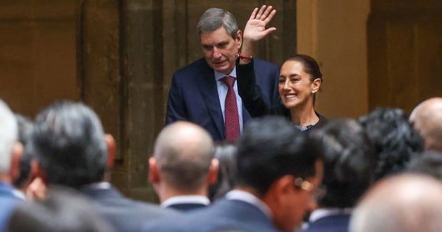 Sheinbaum adelantó que hará una gira por toda la República para informar a cada estado de avances  y de programas. Foto: Moisés Pablo, Cuartoscuro