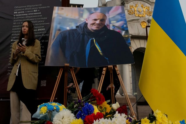 Nach der Tötung des ehemaligen ukrainischen Parlamentspräsidenten Andrij Parubij hat der gefasste Verdächtige die Tat gestanden - jedoch jede Zusammenarbeit mit russischen Geheimdiensten bestritten. Als Motiv nannte er "persönliche Rache".
