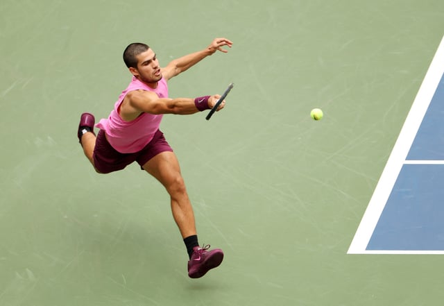 Tennis - U.S. Open - Flushing Meadows, New York, United States - September 2, 2025 Spain's Carlos Alcaraz in action during his quarter final match against Czech Republic's Jiri Lehecka REUTERS/Brendan Mcdermid