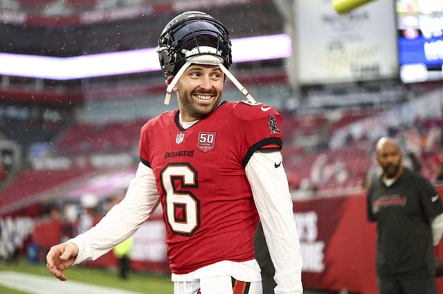 TAMPA, FLORIDA - AUGUST 9: Baker Mayfield #6 of the Tampa Bay Buccaneers smiles prior to an NFL preseason football game against the Tennessee Titans at Raymond James Stadium on August 9, 2025 in Tampa, Florida. (Photo by Kevin Sabitus/Getty Images)