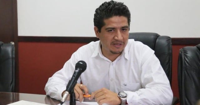 Nabor Guillén inicio su carrera política militando en el Partido de la Revolución Democrática (PRD), por el que llegó a ser Alcalde de Tixltla. Foto: Especial