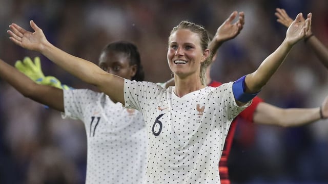France's Amandine Henry celebrates at the end of a Women's World Cup round of 16 soccer match