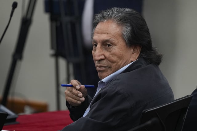 FILE - Peruvian former President Alejandro Toledo attends a court session in his corruption case in Lima, Peru, Oct. 21, 2024. (AP Photo/Guadalupe Pardo, File)