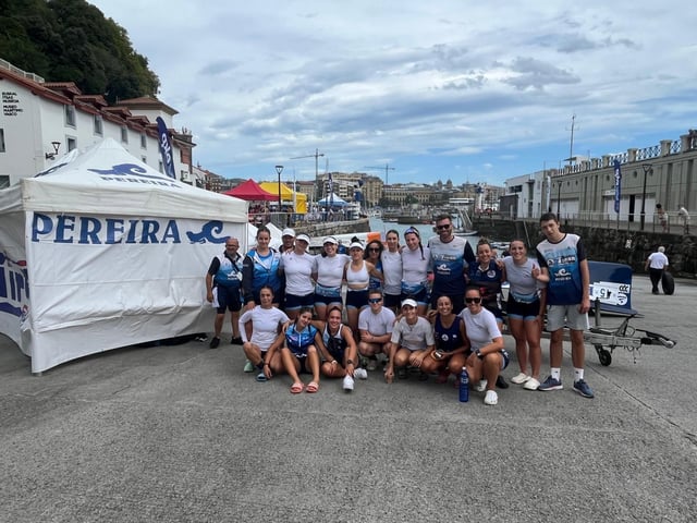 Equipo de la Sociedad Deportiva Tirán ayer en San Sebastián.