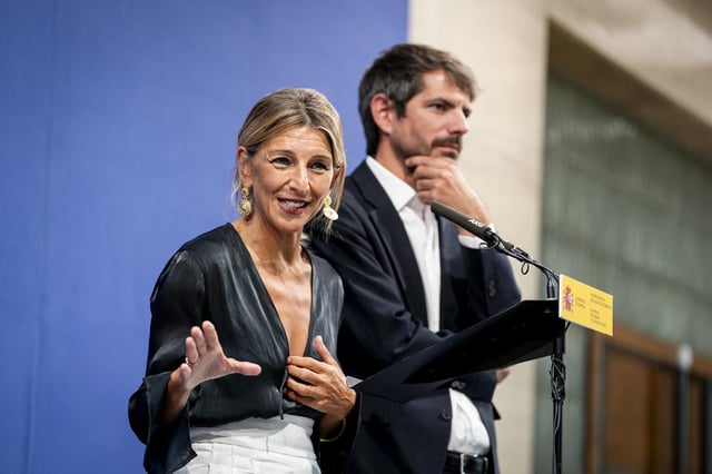 La vicepresidenta segunda del Gobierno y ministra de Trabajo y Economía Social, Yolanda Díaz, y el ministro de Cultura, Ernest Urtasun.