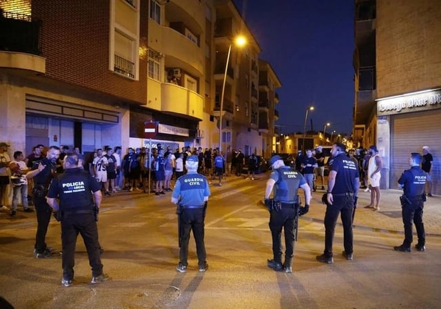 Agentes de seguridad de Estado durante los altercados en Torre Pacheco