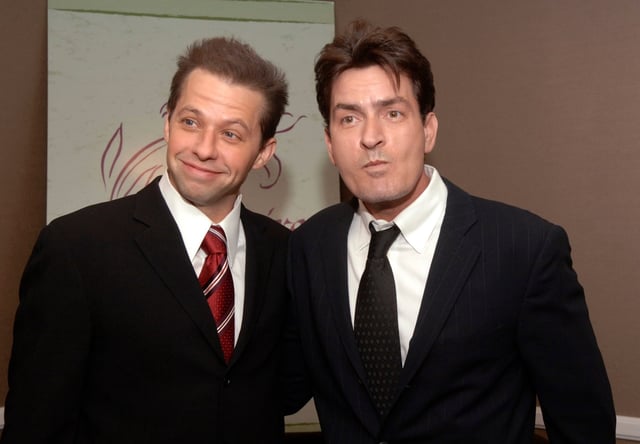 Actors Charlie Sheen, right, and Jon Cryer attend the 9th annual benefit for the Lili Claire Foundation held at the Beverly Hilton Hotel Saturday, Oct. 14, 2006 in Beverly Hills, Calif.  (AP Photo/Phil McCarten)