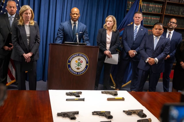 Mayor Eric Adams, Queens District Attorney Melinda Katz, and New York City Police Department (NYPD) Commissioner Jessica S. Tisch make a public-safety-related announcement. Queens District Attorney’s Office, Kew Gardens. Thursday, September 4, 2025. (Ed Reed/Mayoral Photography Office)