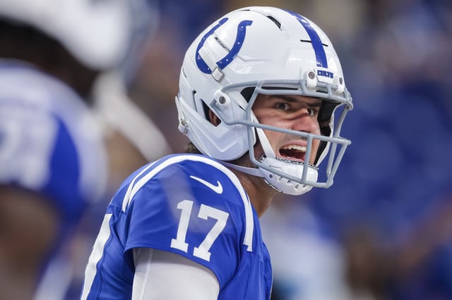 INDIANAPOLIS, INDIANA - AUGUST 16: Daniel Jones #17 of the Indianapolis Colts warms up before the NFL Preseason 2025 game between Green Bay Packers and Indianapolis Colts at Lucas Oil Stadium on August 16, 2025 in Indianapolis, Indiana. (Photo by Michael Hickey/Getty Images)