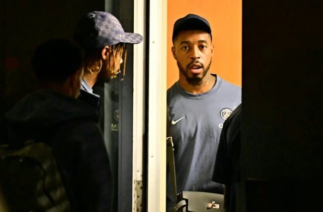 Le défenseur français Presnel Kimpembe à l'aéroport de Los Angeles durant la Coupe du monde des clubs, le 10 juin 2025