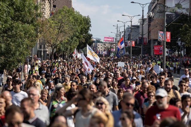 Protesters march against what they say is increased police brutality, after months of protests sparked by the deaths of 16 people when a railway concrete canopy collapsed in Novi Sad in November 2024, triggering allegations of corruption and negligence, in Belgrade, Serbia, September 8, 2025. REUTERS/Marko Djurica