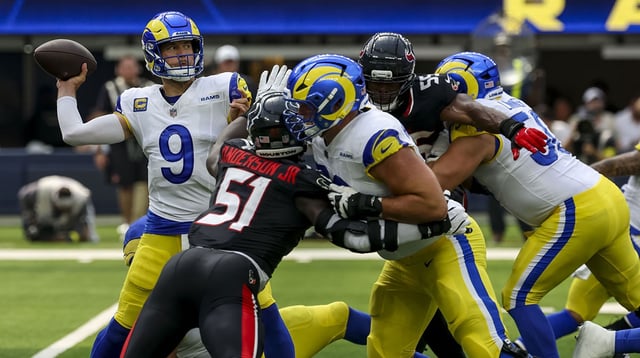 Los Angeles Rams quarterback Matthew Stafford (9) looks to pass during the second quarter at SoFi Stadium. Mandatory Credit: Kiyoshi Mio-Imagn Images