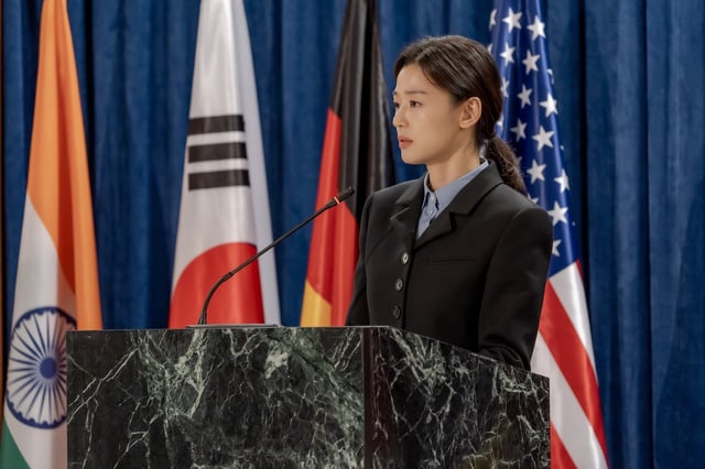 Screenshot from Season 1 of the new K-drama 'Tempest.'