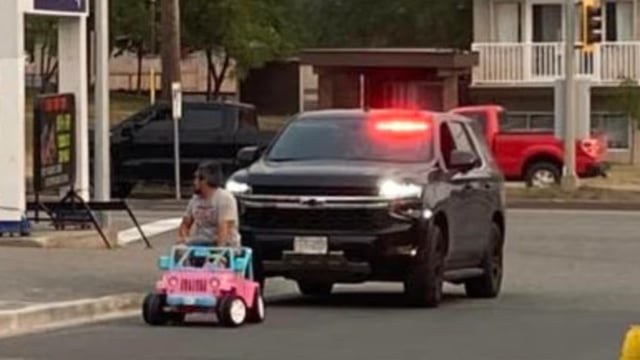 BC man in pink barbie jeep chased by police