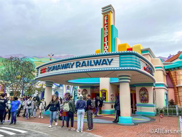 Mickey and Minnie's Runaway Railway